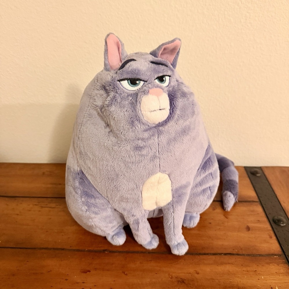Secret Life of Pets Chloe Cat Plush 10" Purple 2016 Stuffed Animal 10 Inches